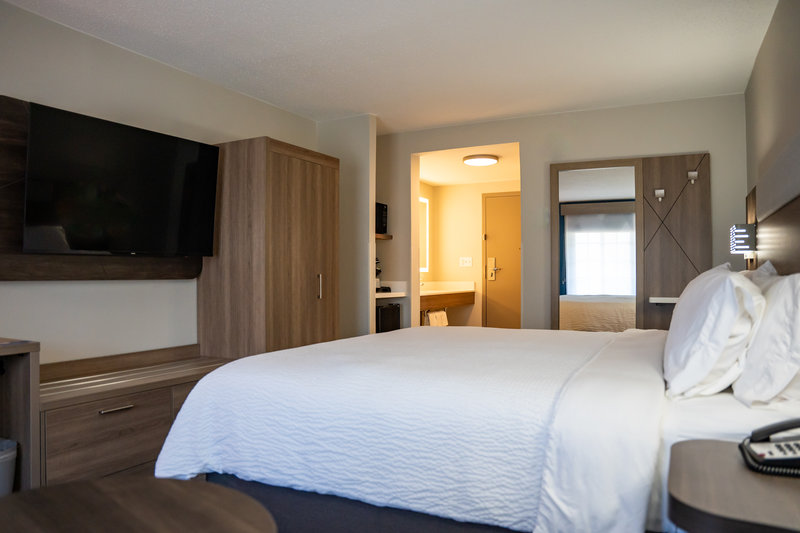 HOLIDAY INN EXPRESS MALVERN