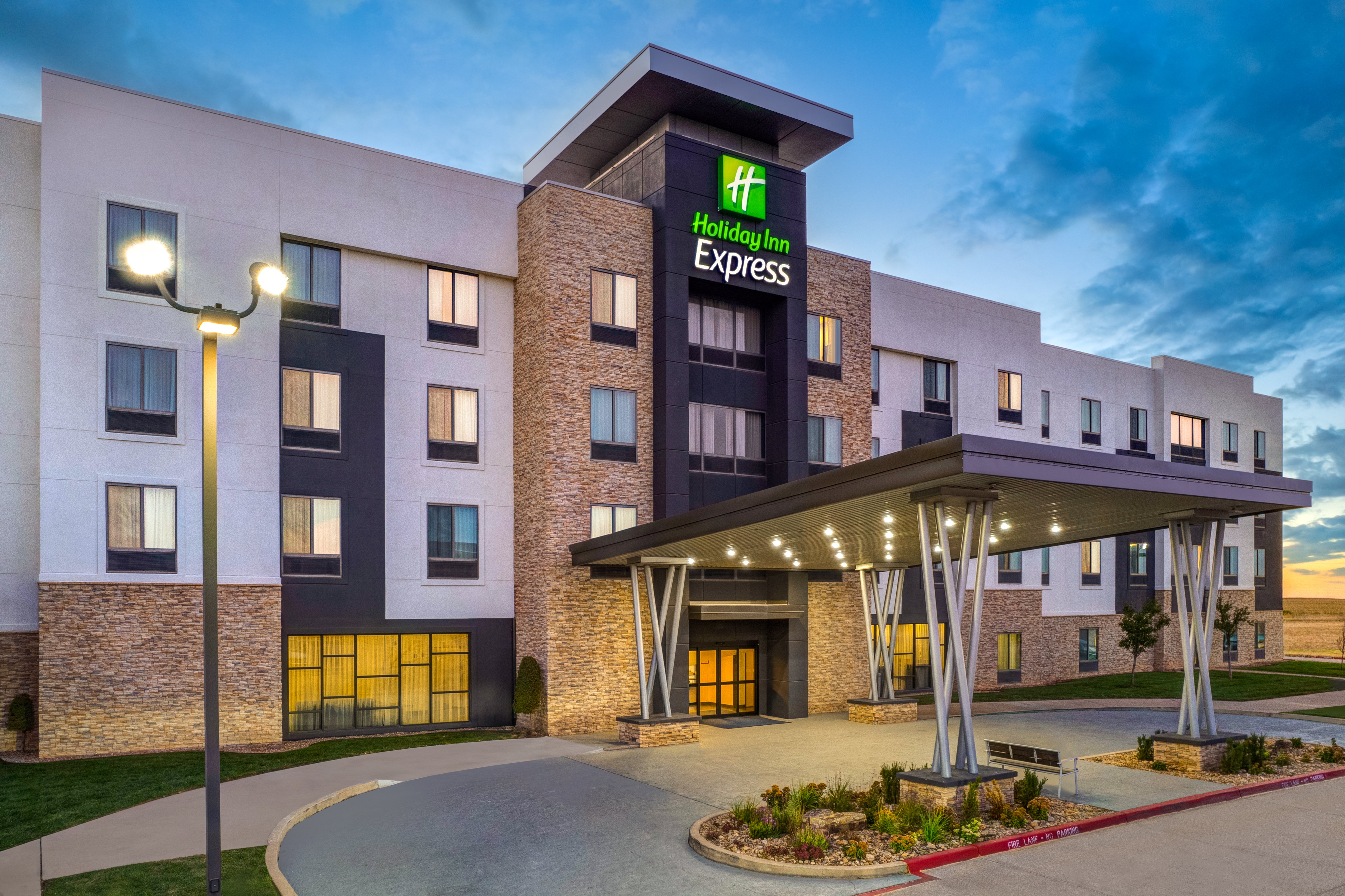 Holiday Inn Express & Suites Amarillo W
