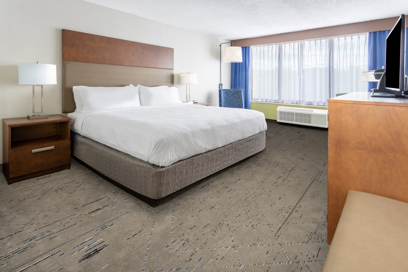 HOLIDAY INN – FT WASHINGTON