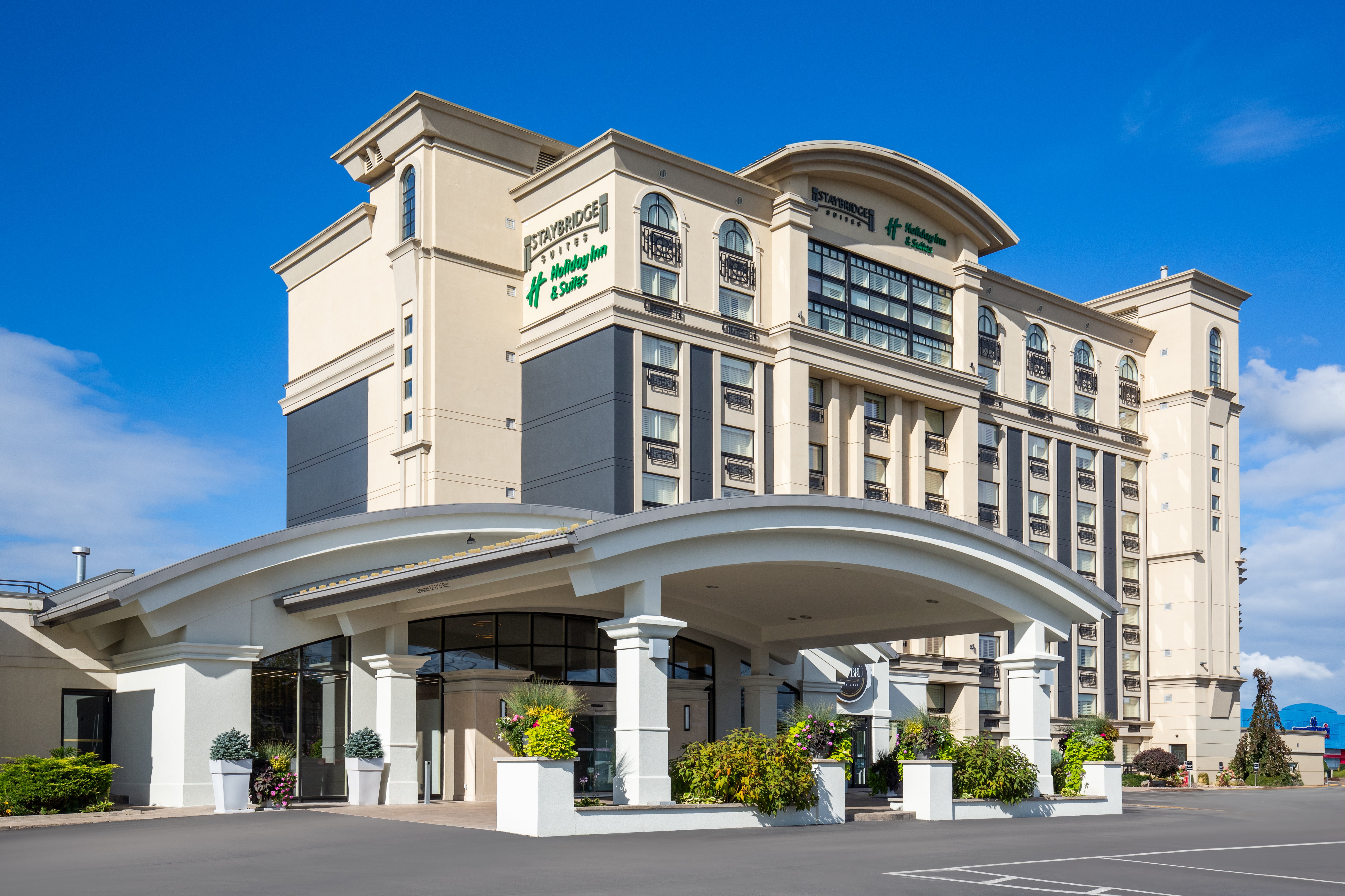 Holiday Inn Parkway Convention Centre