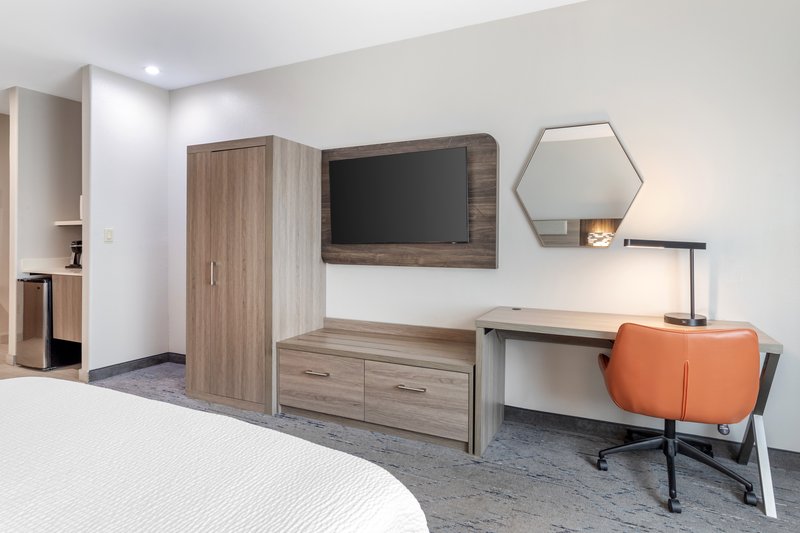 HOLIDAY INN EXP STES ALICE