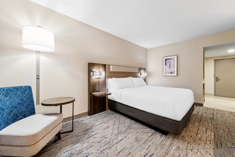 Holiday Inn Express Hotel & Suites Dillsboro
