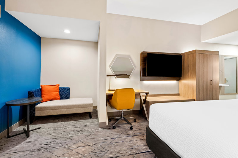 1 KING BED LEISURE NONSMOKING