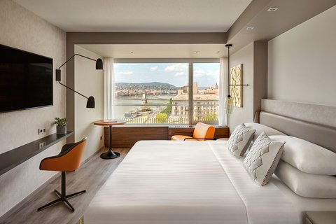 Executive Suite Bedroom