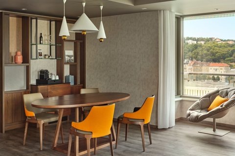 Executive Suite Living Room