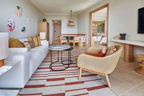 Suite Living Rooom