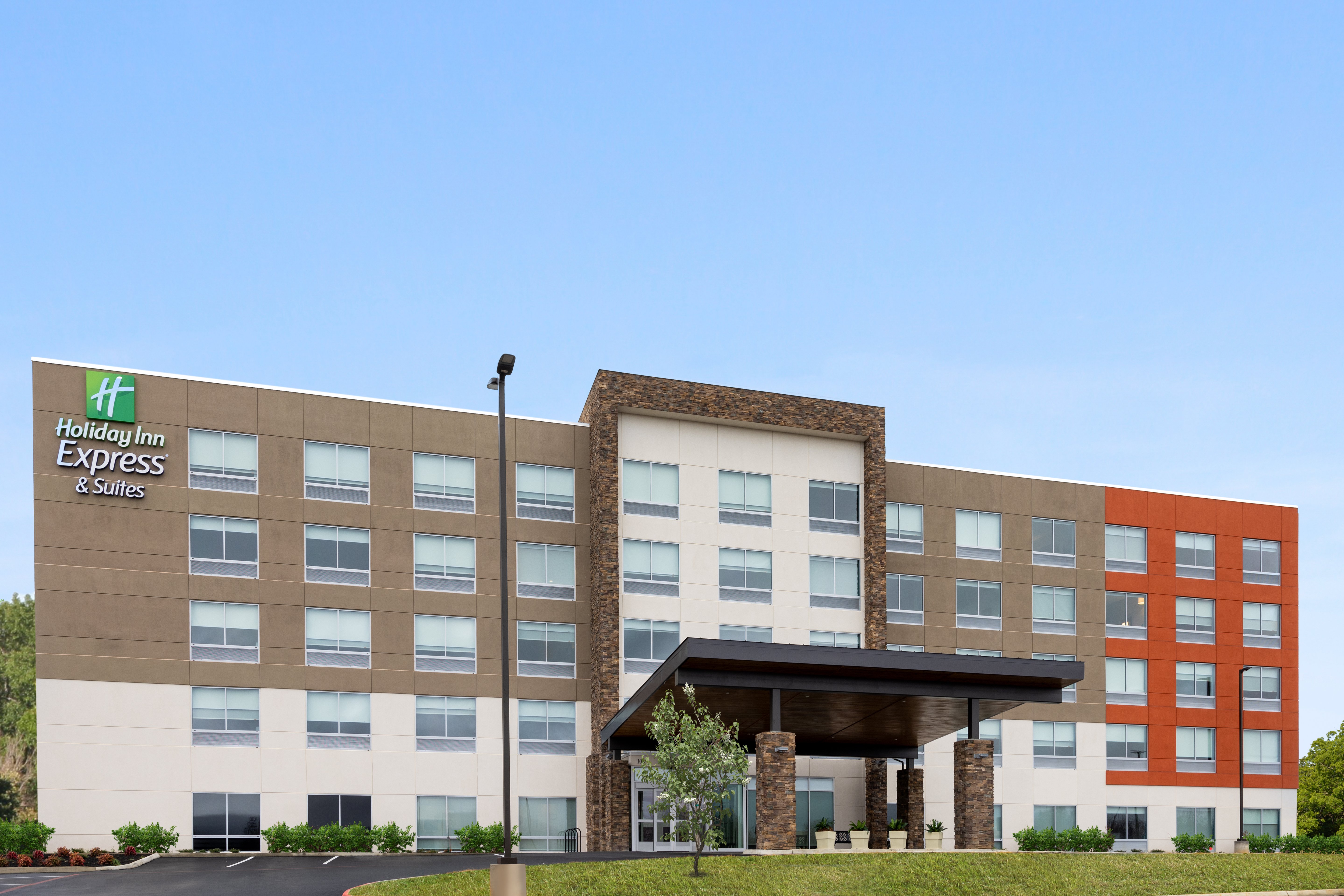 Holiday Inn Express/Stes Waynesboro East