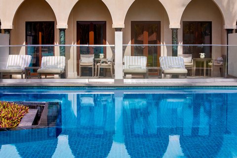 Lagoon Guest Room - Deck With Pool View