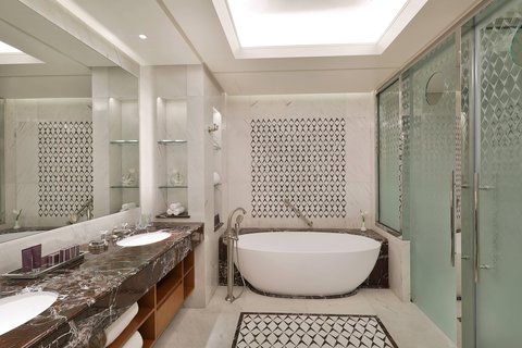 Presidential Suite - Bathroom