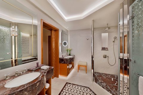 Executive Suite Bathroom - 8th floor