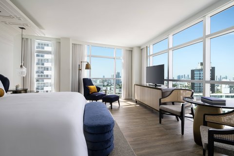 King Club Guest Room - City View