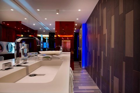 Extreme-Wow Suite - Bathroom