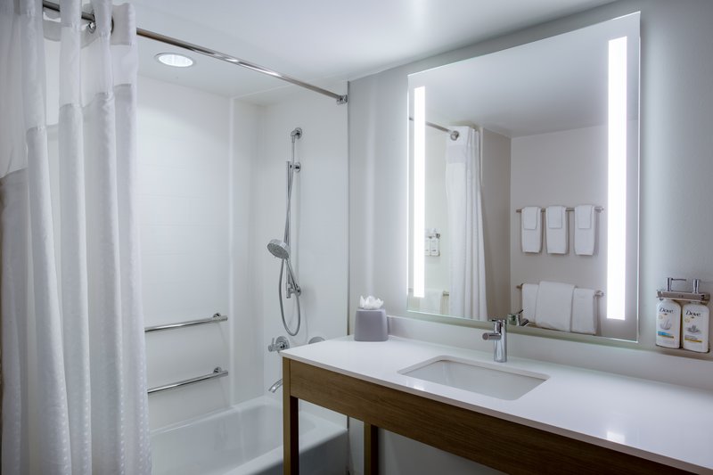 KING HEAR MOBILITY ACCESSIBLE TUB NOSMK