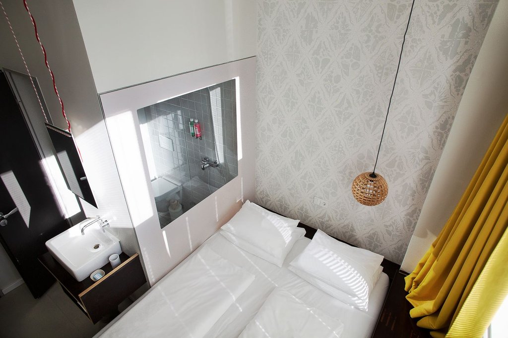 Guest photo