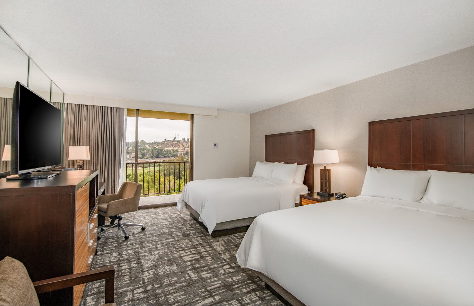 Crowne Plaza Hotel Mission Valley Room Type - 2 Queen Standard High Floor Balcony