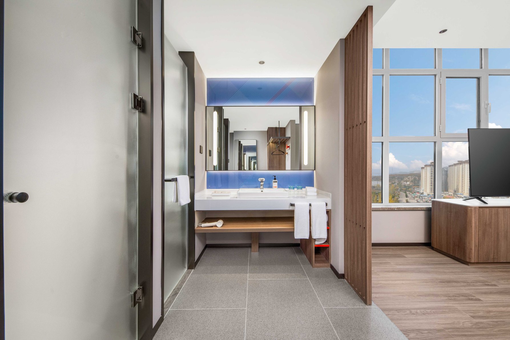 Holiday Inn Express Lvliang Xing County Room Type - 1 King Standard High Floor