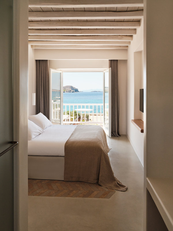 Bill And Coo Suites And Lounge