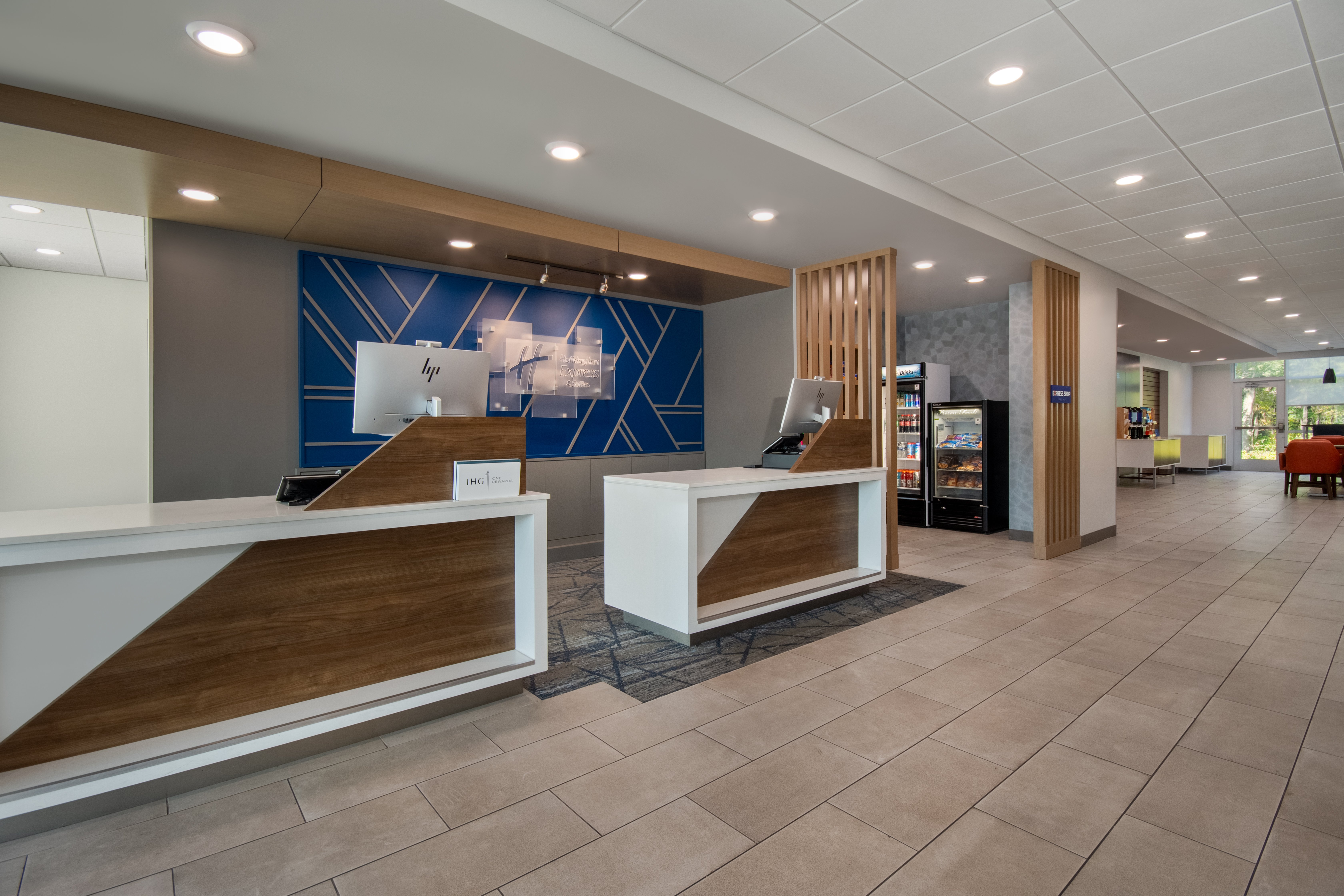 Holiday Inn Express & Suites Grand Haven
