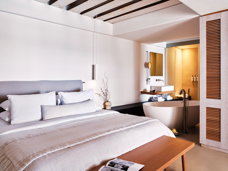 Bill And Coo Suites And Lounge