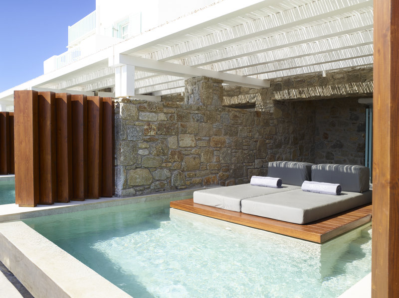 Bill And Coo Suites And Lounge
