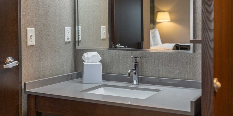 Crowne Plaza Niagara Falls NY – Riverside