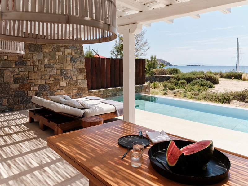 Bill And Coo Suites And Lounge