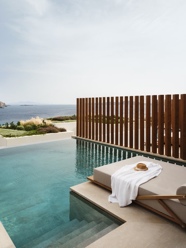 Bill And Coo Suites And Lounge