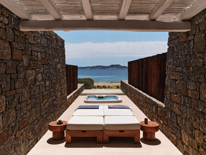 Bill And Coo Suites And Lounge
