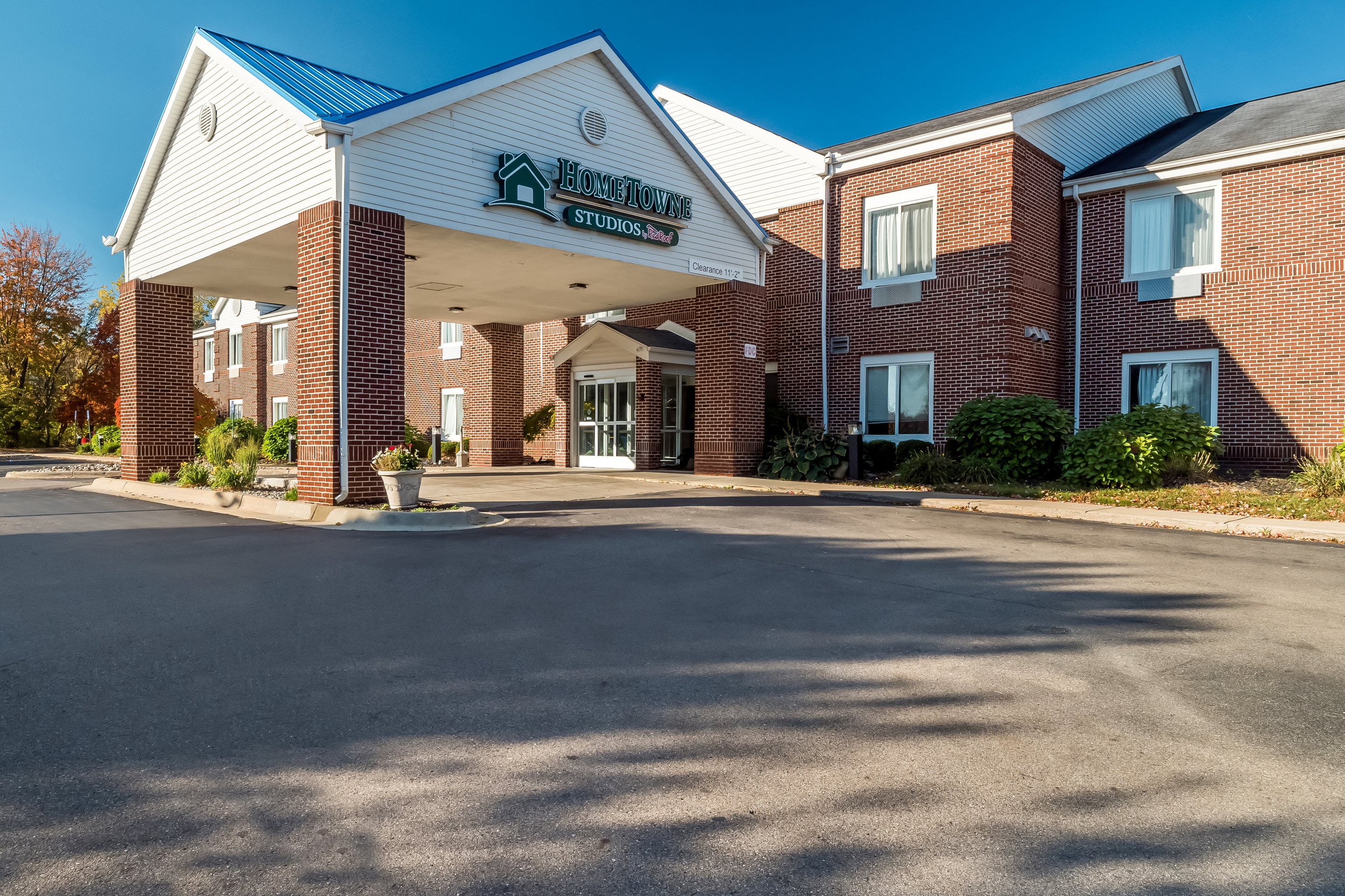 HomeTowne Studios East Lansing Okemos