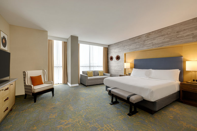 Holiday Inn Hotel and Suites Nashville Downtown – Broadway
