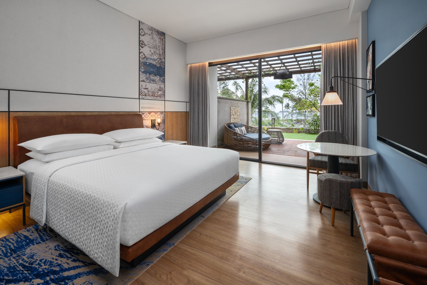 Four Points By Sheraton Bintan, Lagoi Bay Room Type - Cabana Pool King, Guest room, 1 King, Pool view, Terrace Four Points By Sheraton Bintan, Lagoi Bay Room Type - Cabana Pool King, Guest room, 1 King, Pool view, Terrace