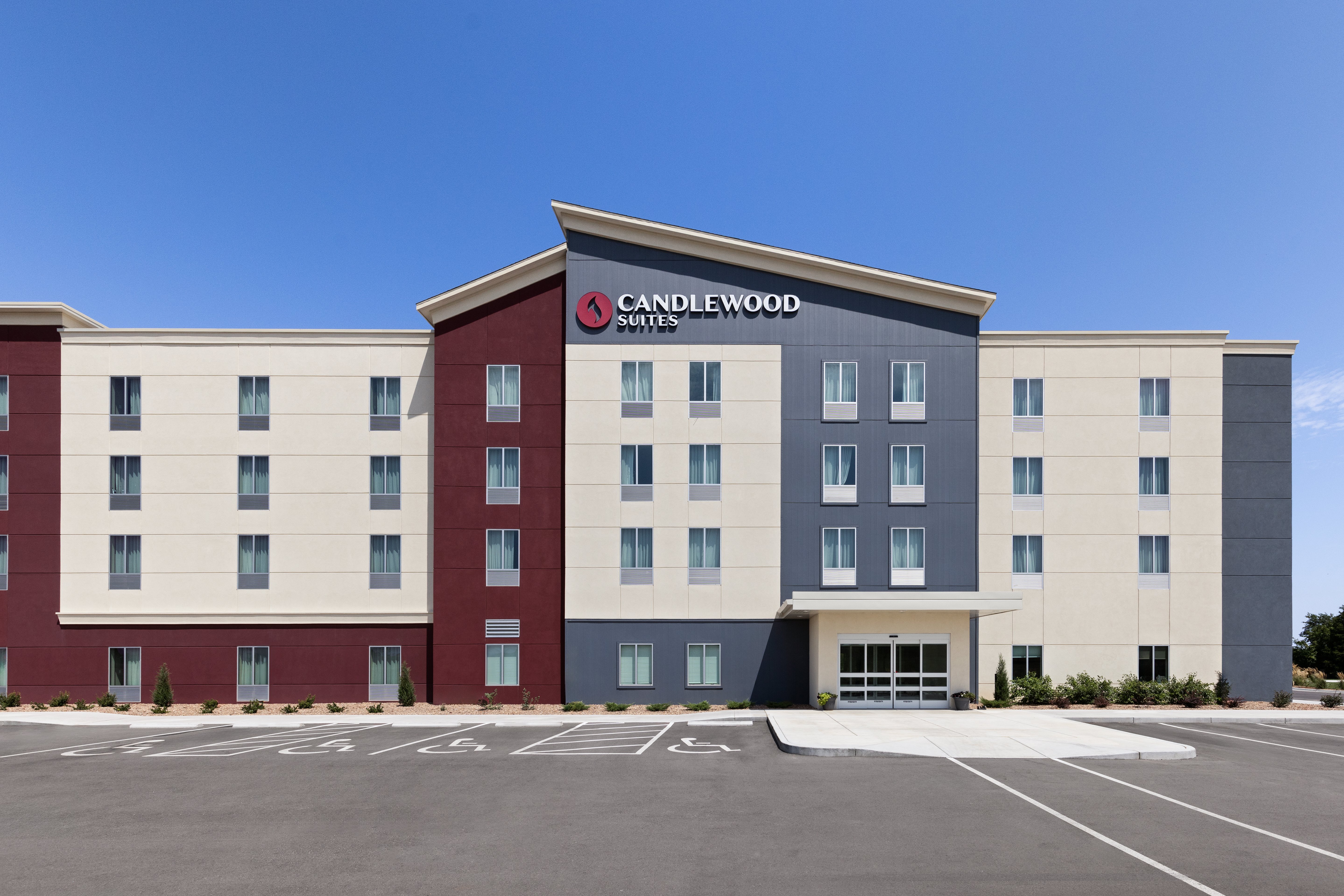 Candlewood Suites McPherson