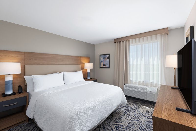Candlewood Suites McPherson