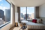 Premium, Larger Guest room, 1 King