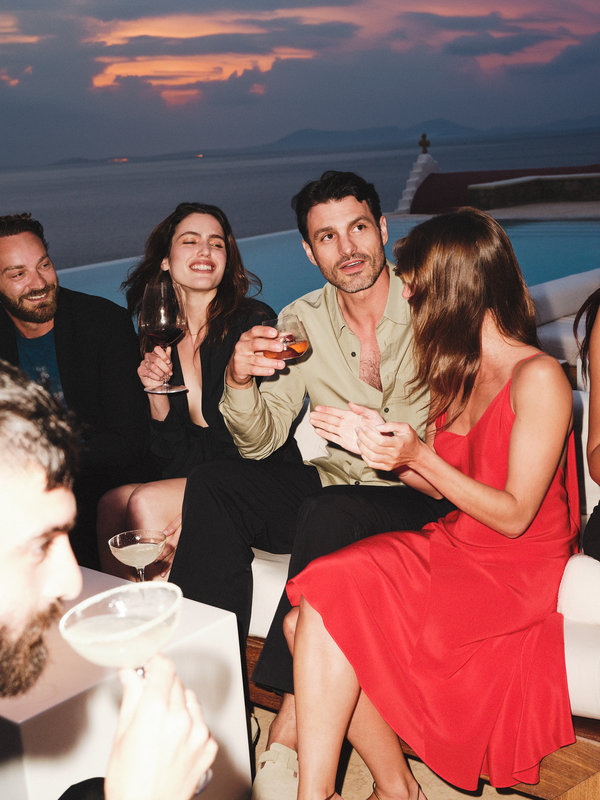 Bill And Coo Suites And Lounge