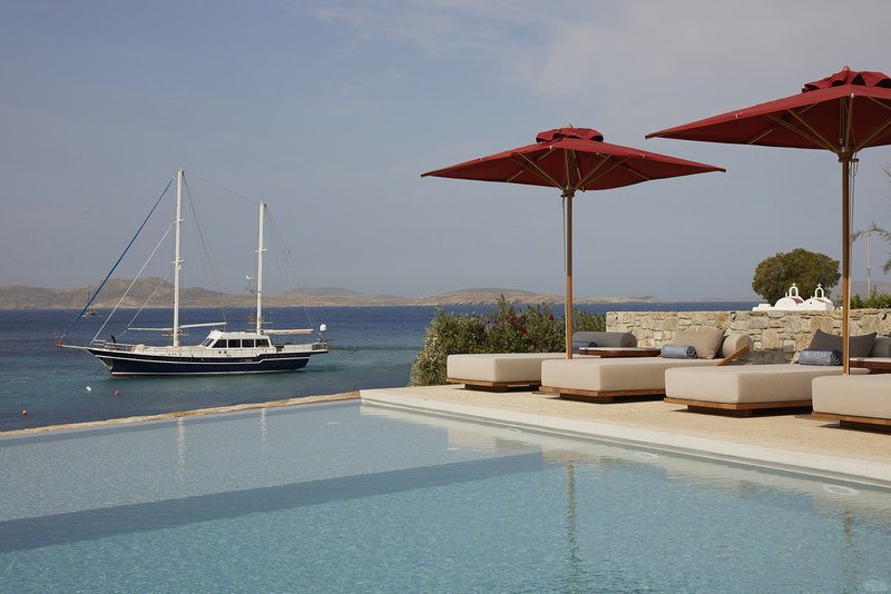 Bill And Coo Suites And Lounge