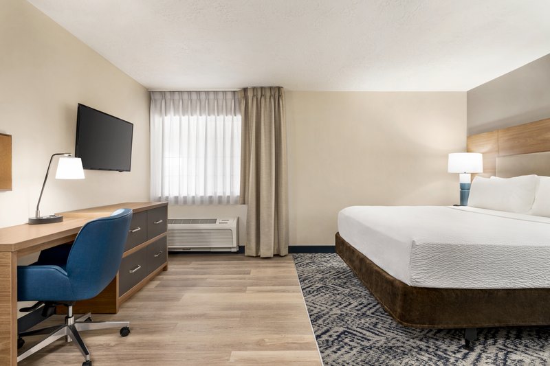 STUDIO SUITE 1 KING BED NONSMOKING