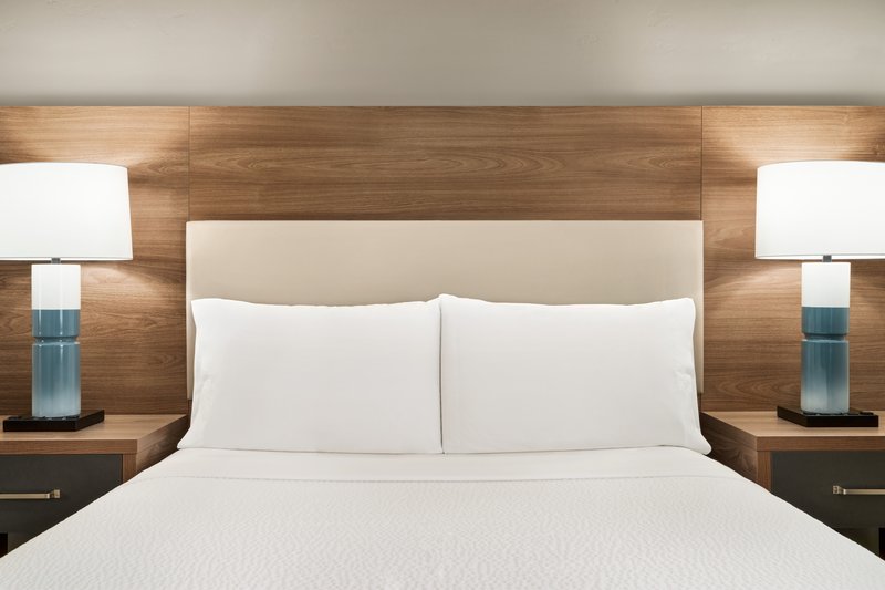 STUDIO SUITE 1 QUEEN BED NONSMOKING