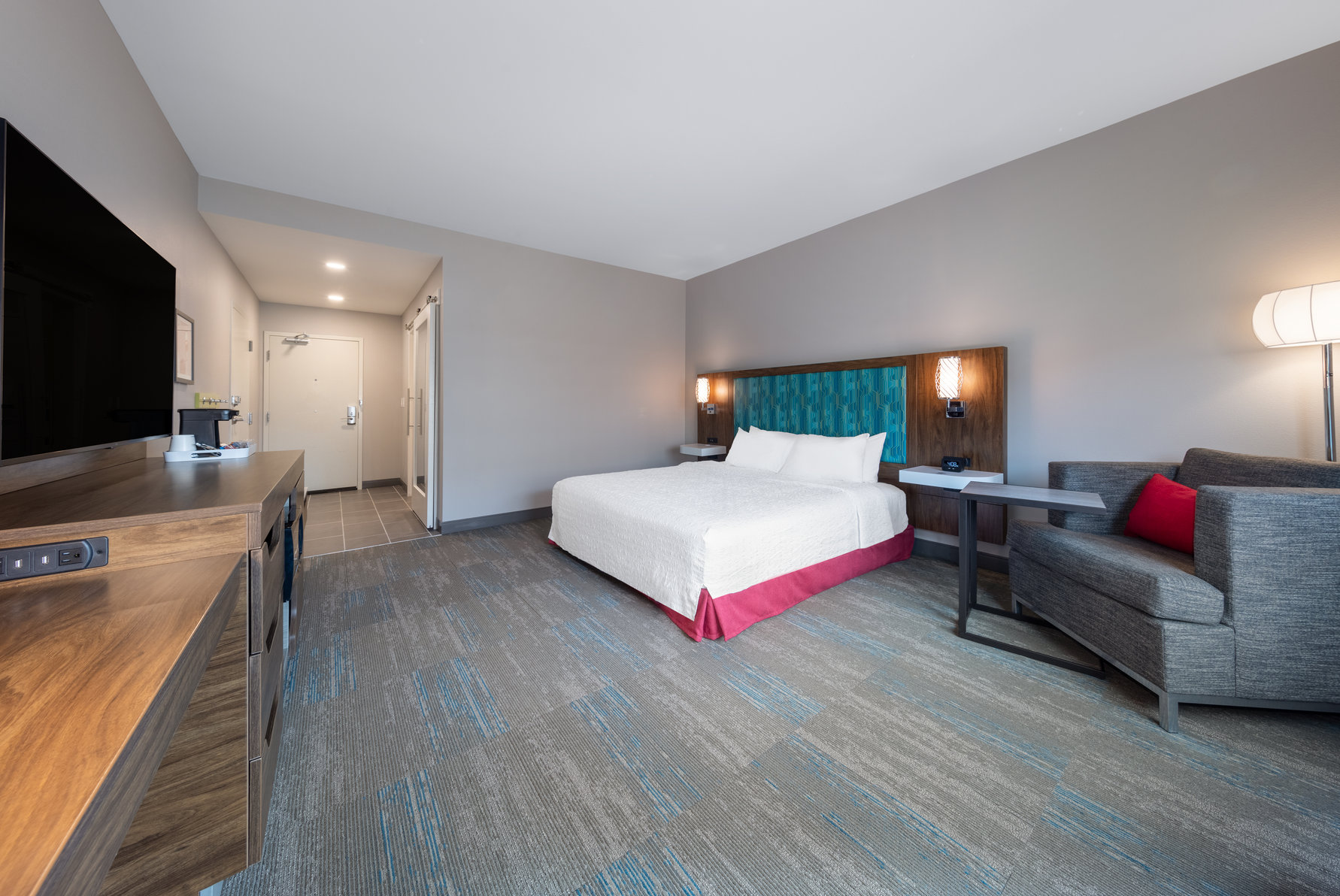 Hampton Inn Columbus Downtown, GA Room Type - 1KNG MOB HEAR ACC W TUB