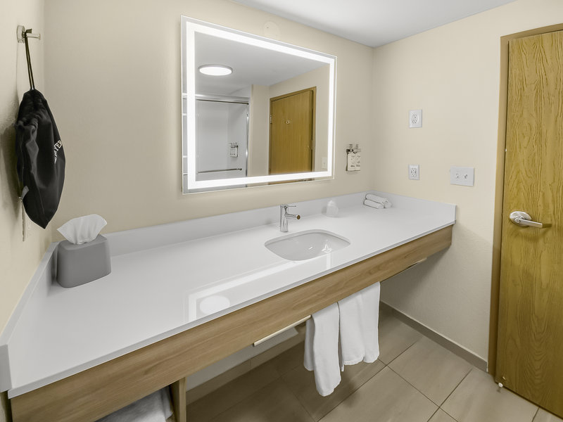 HOLIDAY INN EXPRESS MIDVALE