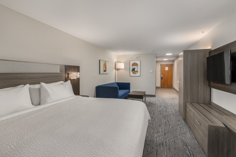 HOLIDAY INN EXP STES VANCOUVER