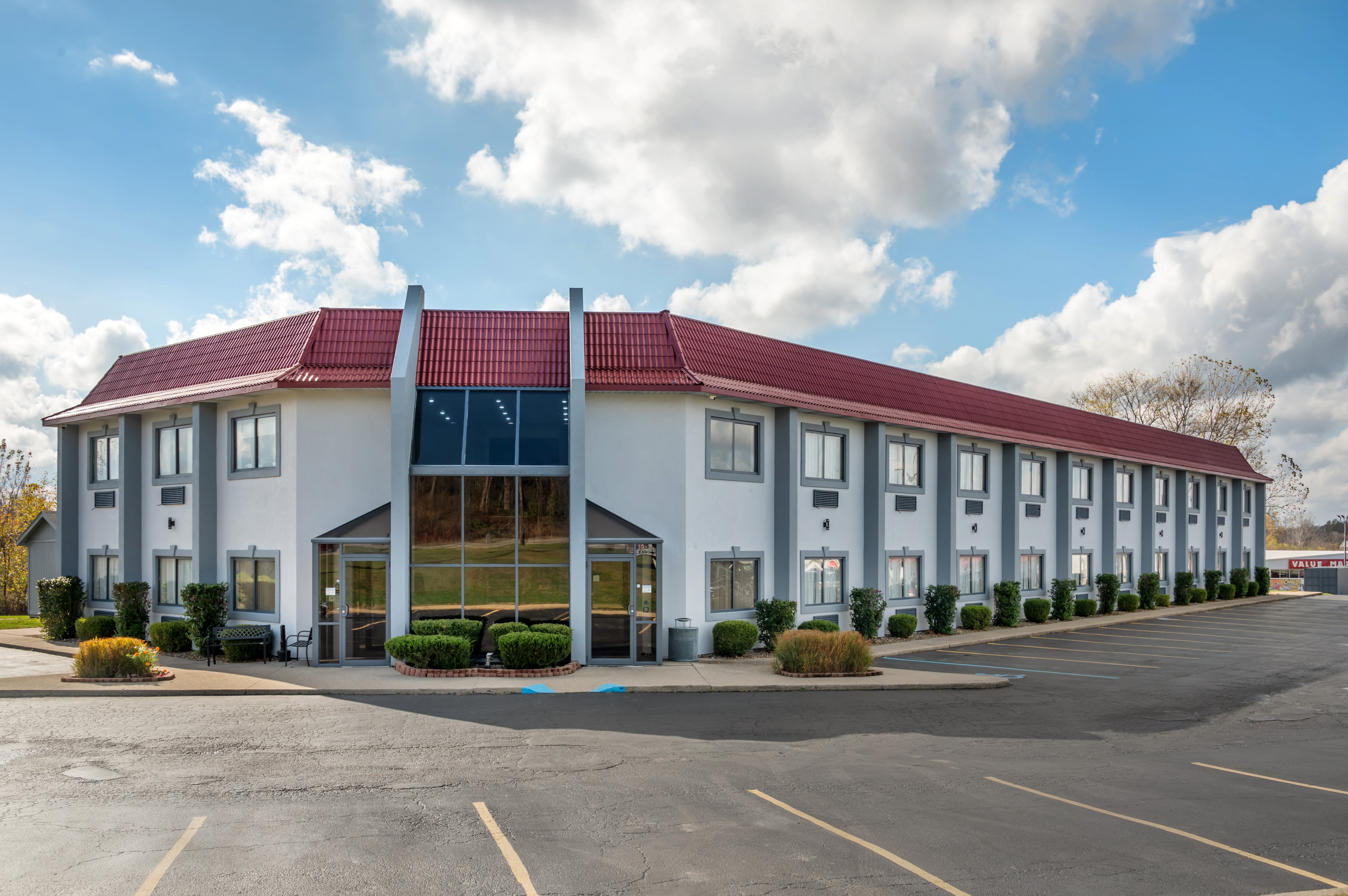Red Roof Greencastle South – Cloverdale