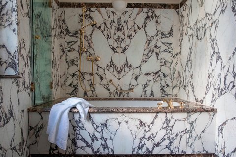 Guest Bathroom – Shower/Tub