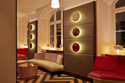 [m]eatery Bar - Lounge