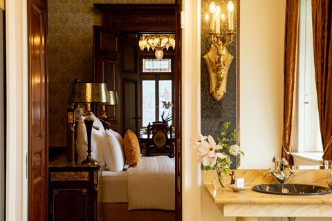 Emperor Suite
