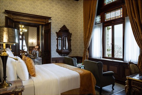 Emperor Suite - Bedroom