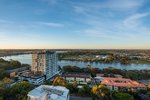 Breezy, Guest room, 1 King, River view, Corner room