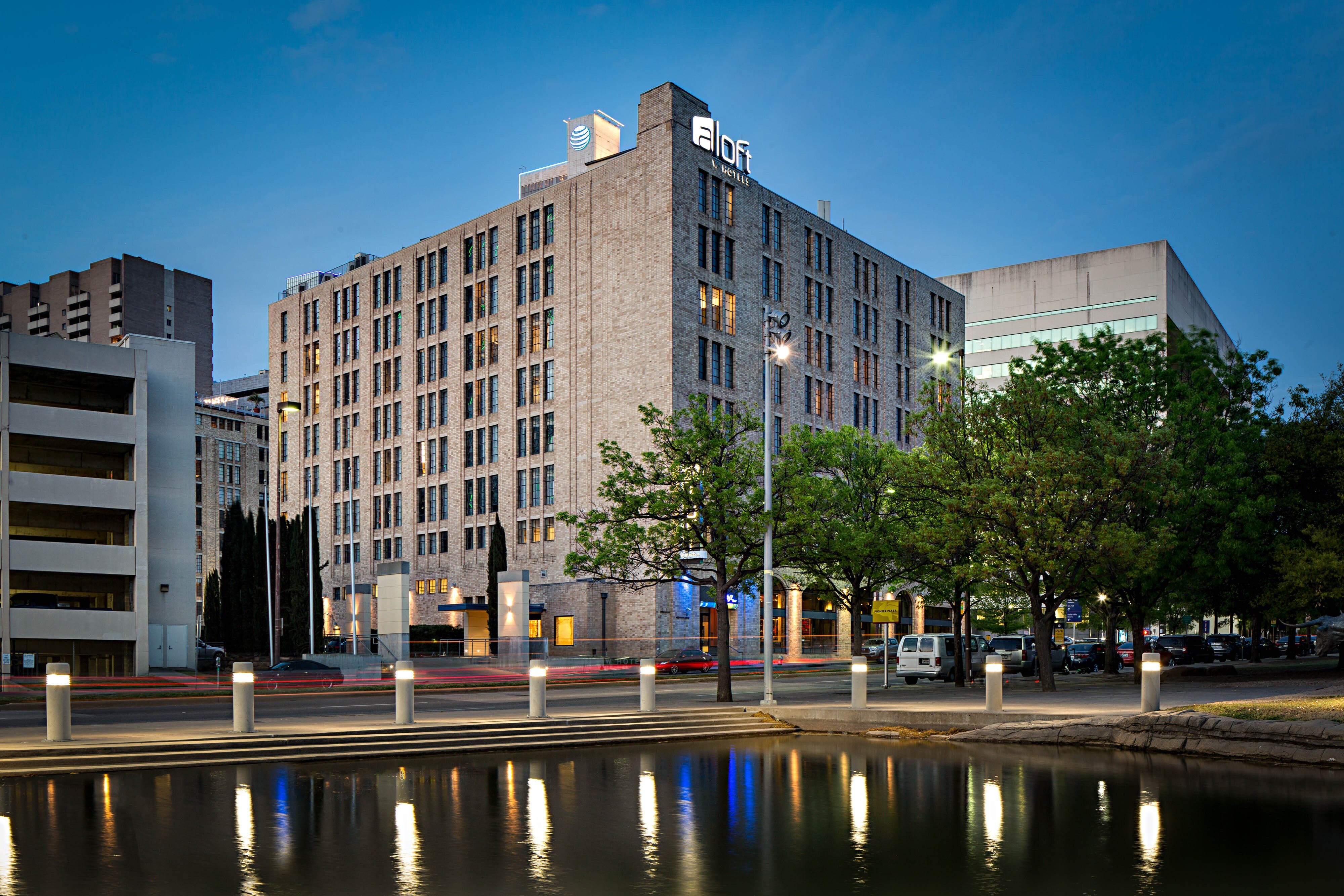 aloft Dallas Downtown