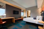 Savvy, Guest room, 1 King, City view, Corner room