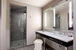 Corner Room, Guest room, 1 King